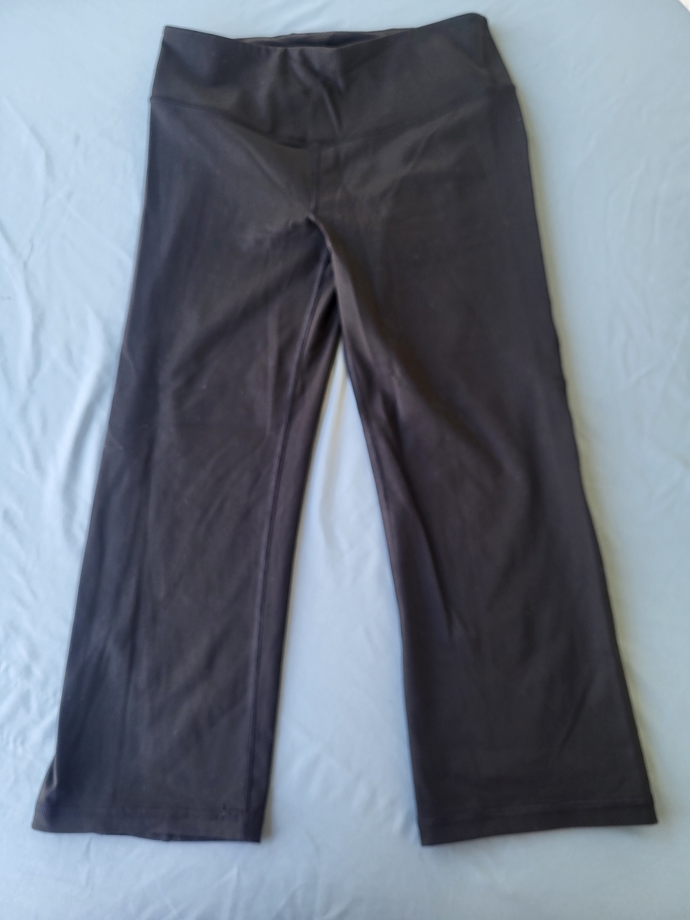 Victoria’s Secret VSX 2015 Silver Logo Black Athletic Crop Capri Yoga Pants S